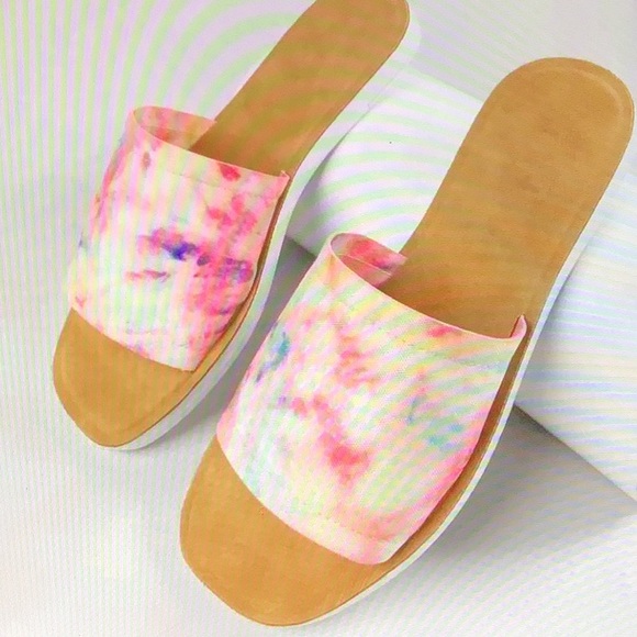 Sandals - Picture 2 of 3